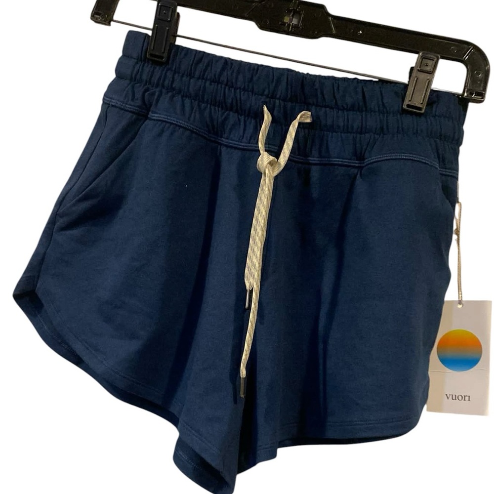 NWT Vuori halo performance shorts BLUE COAST HEATHER Size XS - Picture 3 of 4